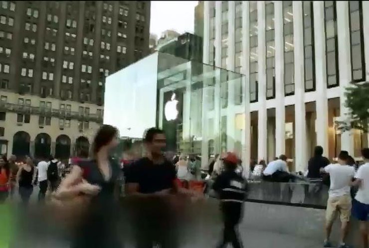 Мир в кадре: iPhone 6 поставил Нью-Йорк на уши, а Боярский боится Симпсонов