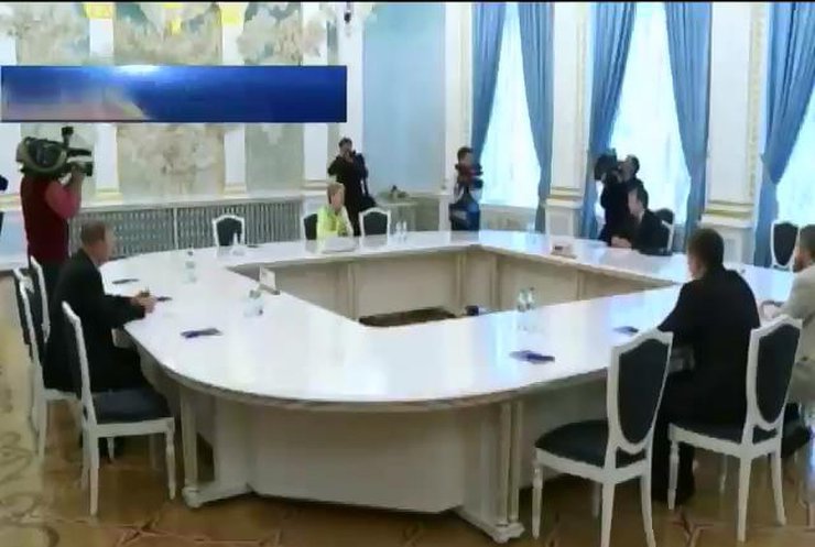 Порошенко ставиться до зустрічі в Мінську з обережним оптимізмом