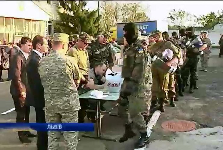 Зі Львова на передову відправляють непідготовлених новобранців (відео)