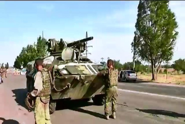 В районі Широкиного знаходяться близько 30 російських танків (відео)