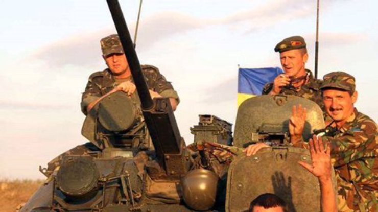Украинская армия под обстрелом соблюдает перемирие на Донбассе
