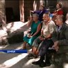 Жизнь под бомбежками: Метель из пепла и мины по дороге домой (видео)