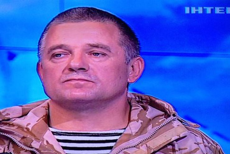 Комбат "Артемовска" Константин Матейченко отказывается жать руку террористам