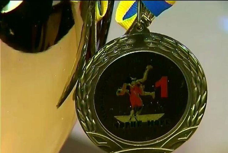Олімпійська чемпіонка Мерлені продасть медаль заради допомоги українській армії