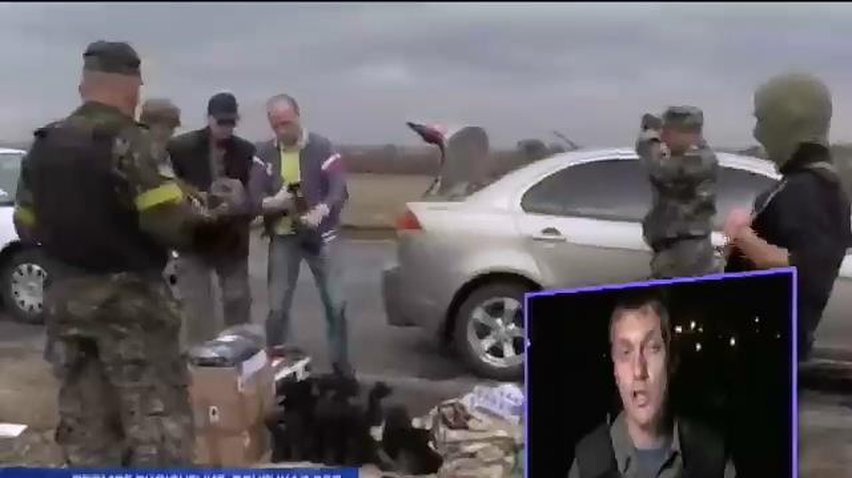 Школьники Мариуполя учатся прятаться от бомбежки в подвал (видео)