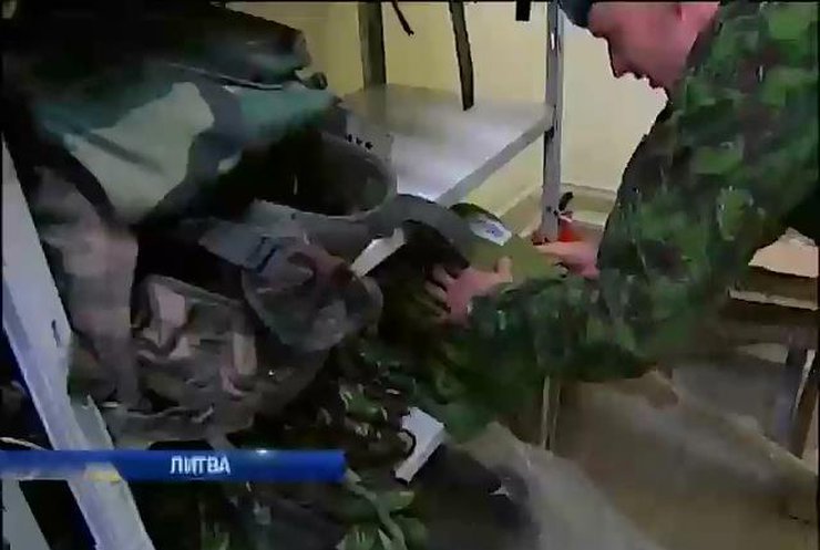 Волонтери Вільнюса збирають допомогу для українських військових (відео)