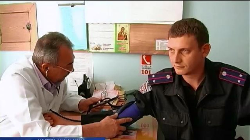 Правоохоронці Хмельницького здали для поранених 20 літрів крові (відео)