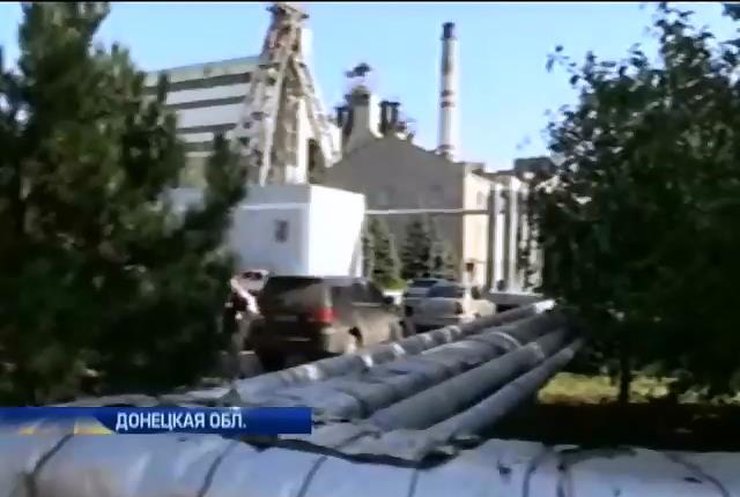 Шахту и фабрику "Краснолиманская" взяли под контроль люди с оружием