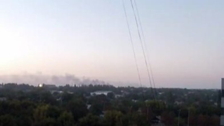 Донецк обстреливают "Градами" и танками штурмуют аэропорт (обновлено, фото, видео)