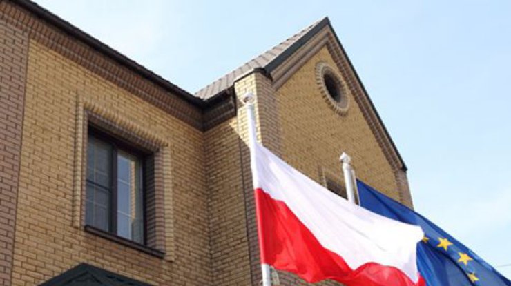 В Донецке террористы захватили консульства Польши и Чехии