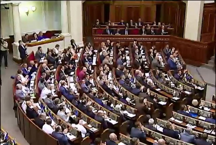 Депутати припинили суперечки заради ратифікації асоціації із Євросоюзом (відео)