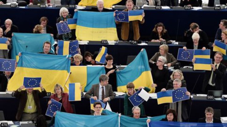 Европарламент готов принять Украину в ЕС