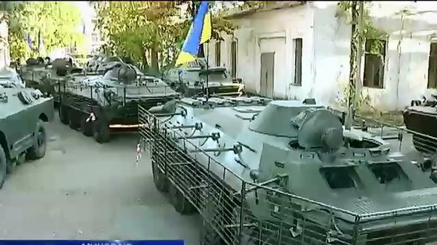 Завод у Миколаєві за місяц відремонтував 20 БТРів для фронту (відео)