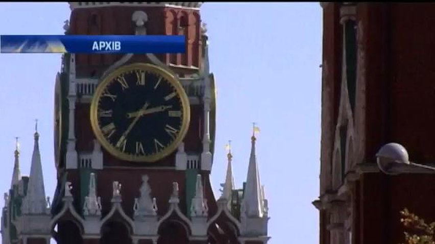 Світ у кадрі: росіяни масово знімають кошти з валютних рахунків