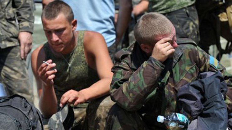 Террористы не отдают из плена офицеров: список 28 освобожденных под Донецком (обновлено, видео)