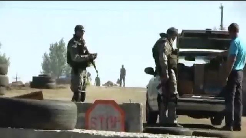 Армія під обстрілами зміцнює оборону біля буферной зони (відео)
