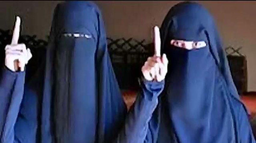 Две девочки из Австрии сбежали воевать за исламистов в Сирию