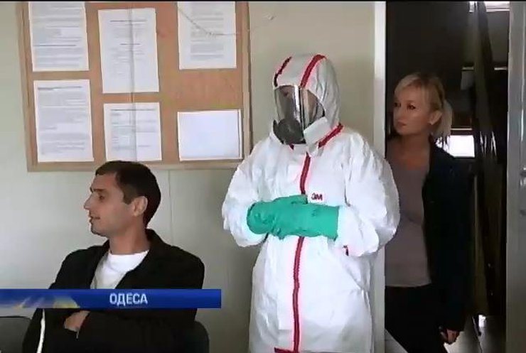 У хворого з суховантажу, що стоїть на карантині в Одесі підозрюють малярію