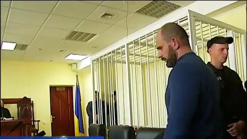 Подозреваемый в расстреле на Майдане беркутовец попросил перенести суд