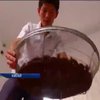 Китаєць вирощує тарганів на ліки