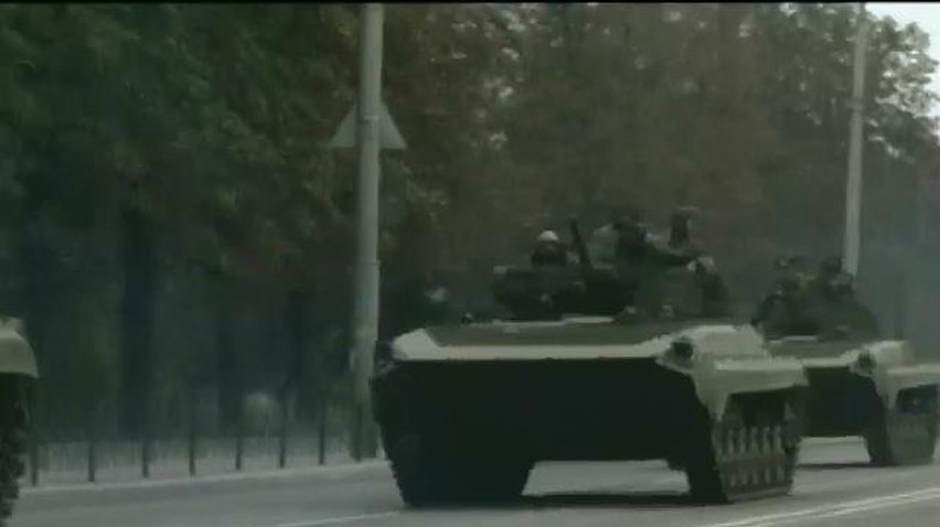 У Станично-Луганському районі терористи розстріляли легковик з сімейною парою