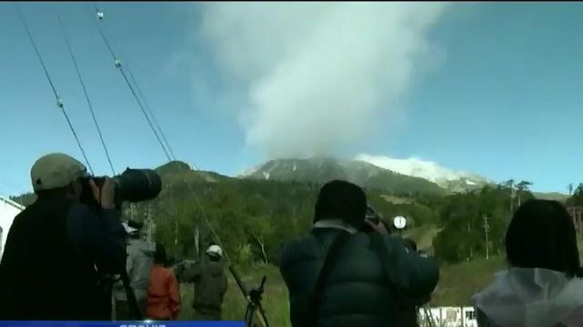 В Японії під час виверження вулкану загинули понад 30 альпіністів