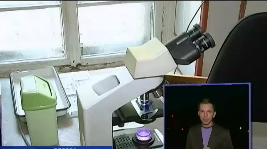 Врачи из Одессы требовали от школьников деньги за бесплатные анализы (видео)