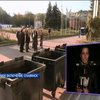 Из горсовета Славянска вооруженные спецназовцы виганяют активистов