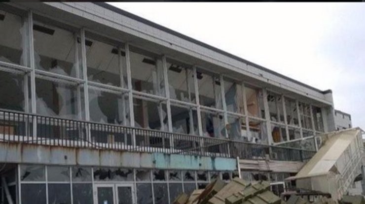 Террористы штурмовали аэропорт Донецка дважды за ночь (видео)