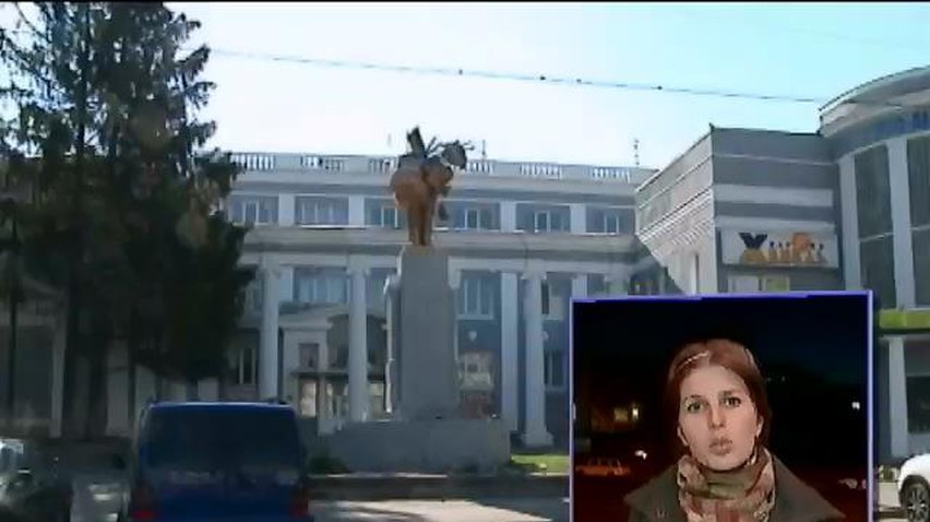 В Харьковский области снесли четыре памятника Ленину (видео)