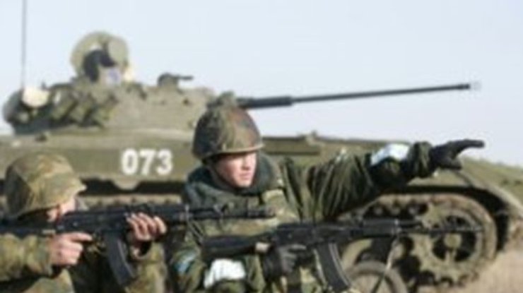 В армии России около 100 тыс. вооруженных военных готовы к наступлению