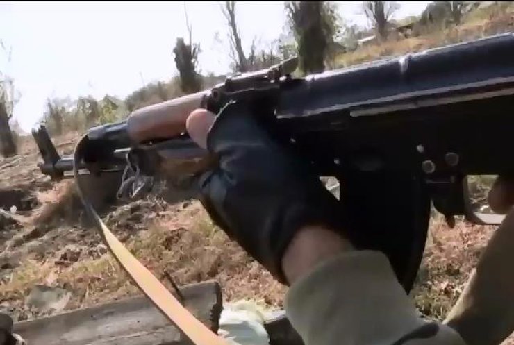 Терористи обстрілювали блокпости під Дебальцево (відео)