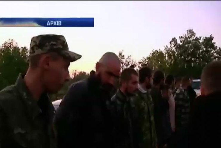 Порошенко заявив про ще 600 українців у полоні на Донбасі