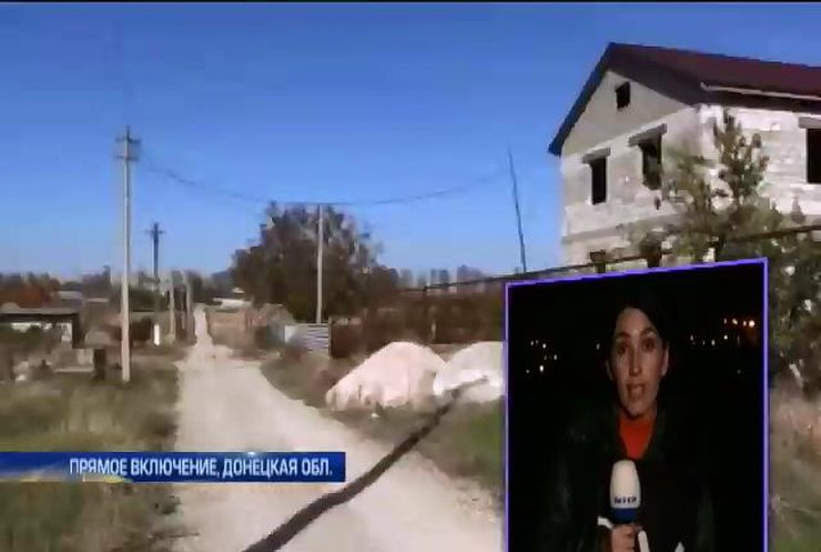 В пригородах Мариуполя жители прятались от "Градов" в подвалах (видео)