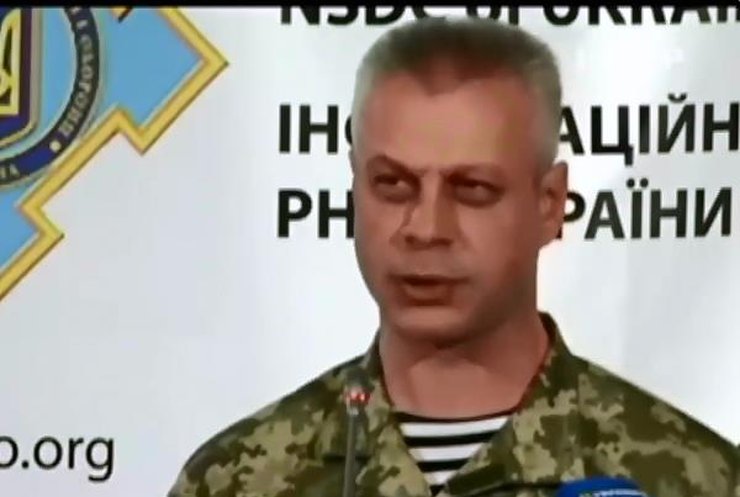Під Новоазовськом терористи не приховують приналежності до збройних сил Росії