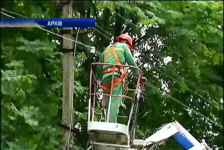 У тисячі будинків Донеччини з'явилось електропостачання