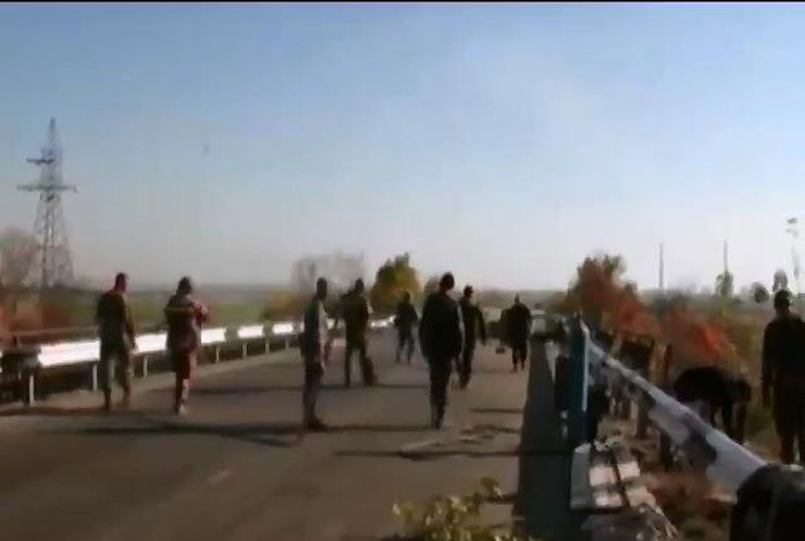 На Донбасі армія відновила десять мостів