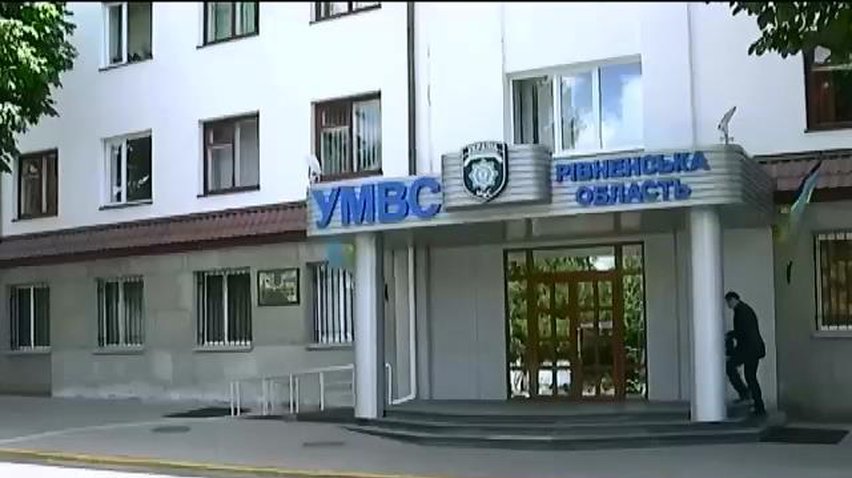 Милиционеры с оружием напали на старателей янтаря в Ривненской области (видео)