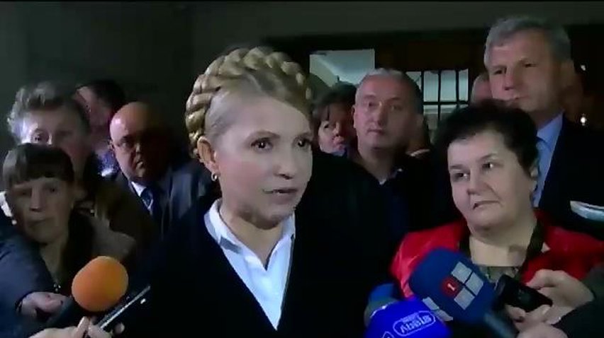 Выборы 2014: Тимошенко обещает селу реформу, а Ляшко нашел свой джип в Мариуполе