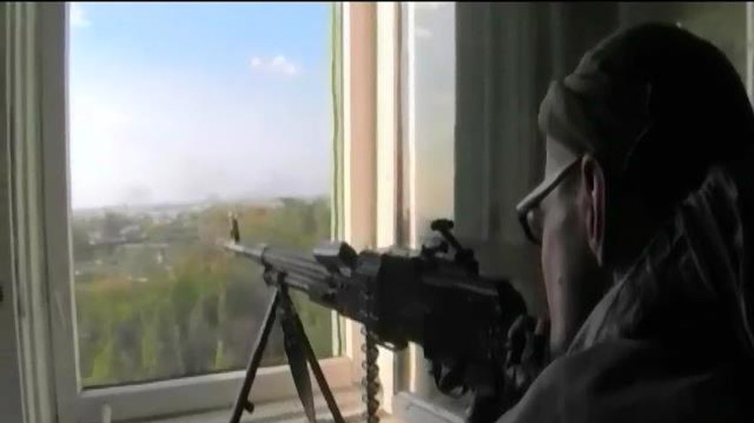 Терористи обстрілюють блокпости армії України поблизу села Піски: випуск 13:00