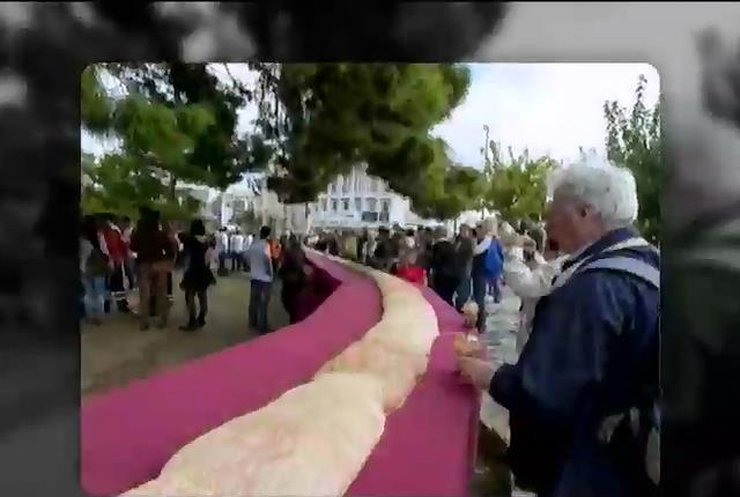 В Греції приготували бублик вагою майже у півтори тонни