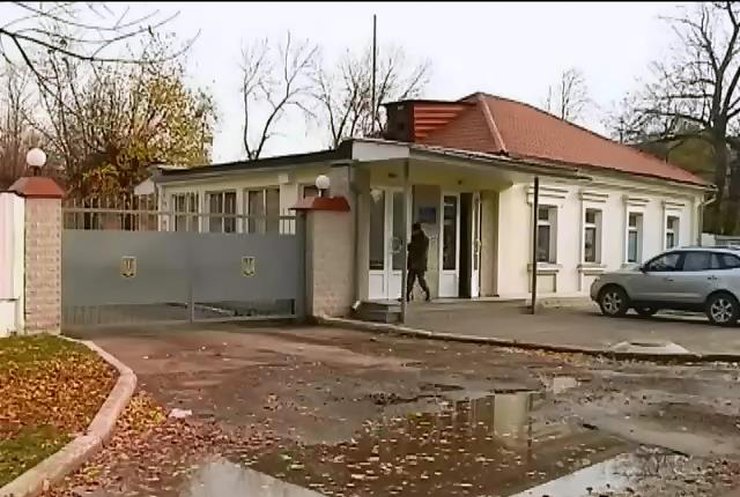 В Харькове из гранатомета обстреляли военный склад (видео)