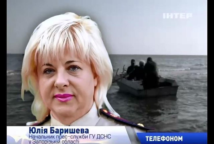 Пошуку рибалок на Азовському морі заважає шторм