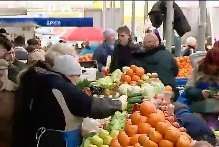 Росія заборонила фрукти з України через брак маркувань