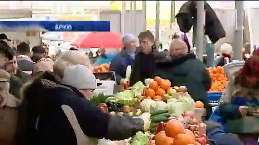 Росія заборонила фрукти з України через брак маркувань