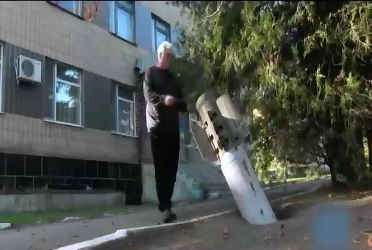90 спостерігачів ОБСЄ не побачили касетних бомб на Донбасі