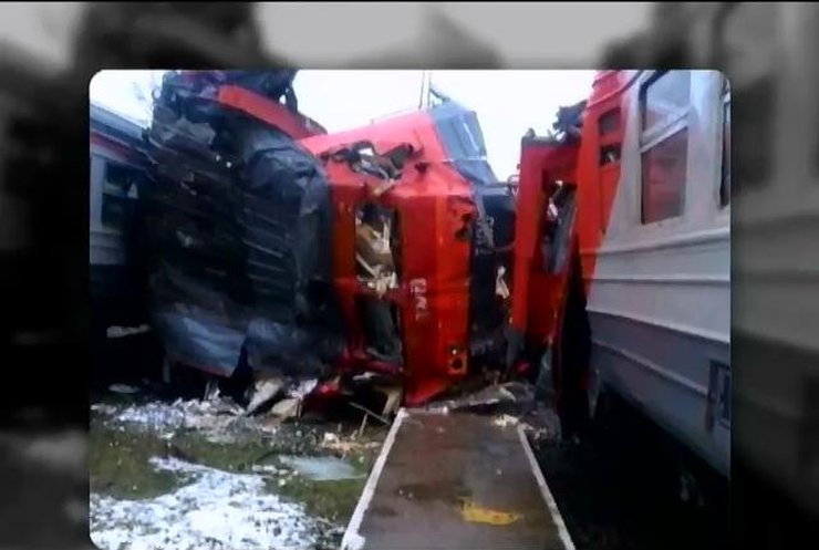 Два потяги у Росії зіткнулися з вини злодія (відео)