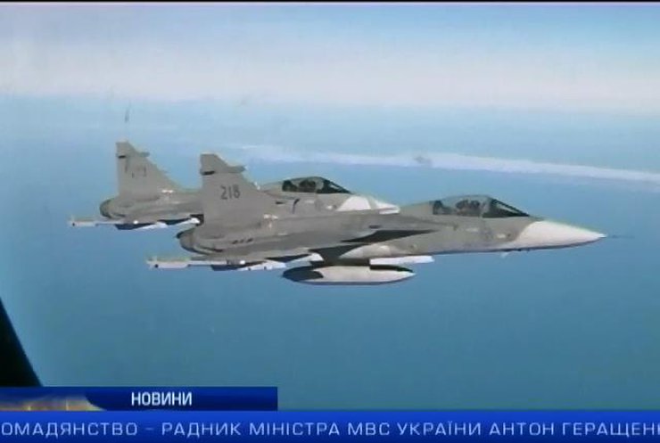 НАТО підняло винищувачі на перехоплення військового літака Росії: випуск 11:00