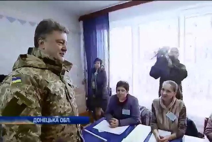 Порошенко в Краматорську поговорив з військовими про вибори (відео)