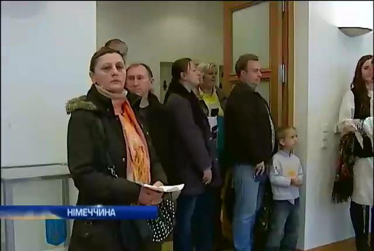 У Німеччині на дільницях без черг, але явка висока